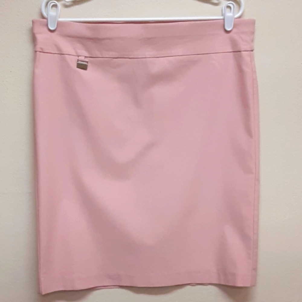 Alex & Olivia skirt. 🍒